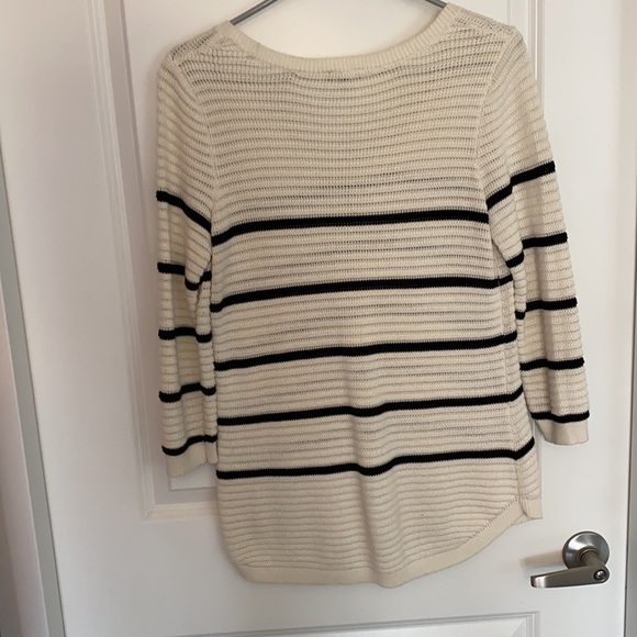 Cable knit sweater - Picture 2 of 2